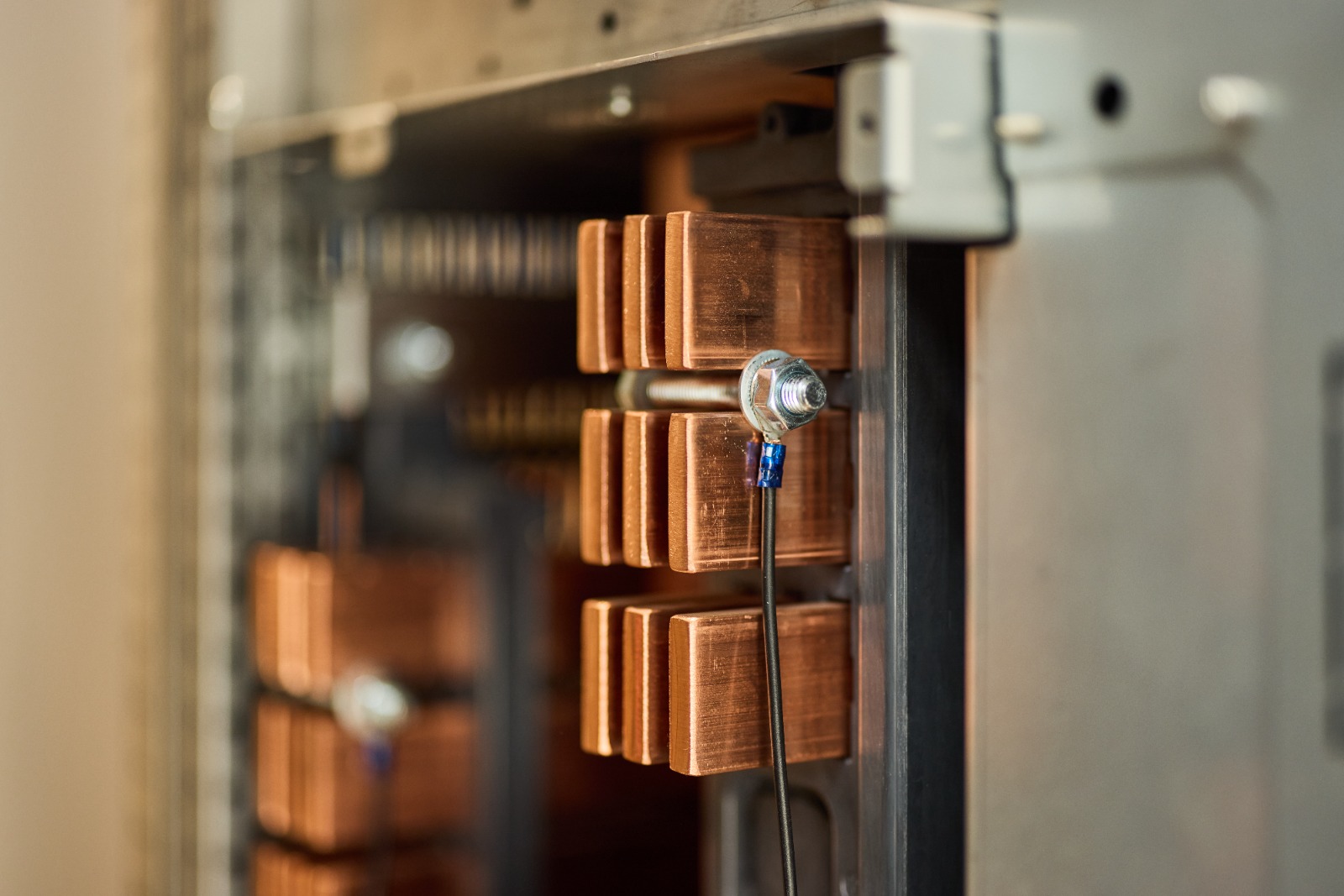 Copper busbar connections