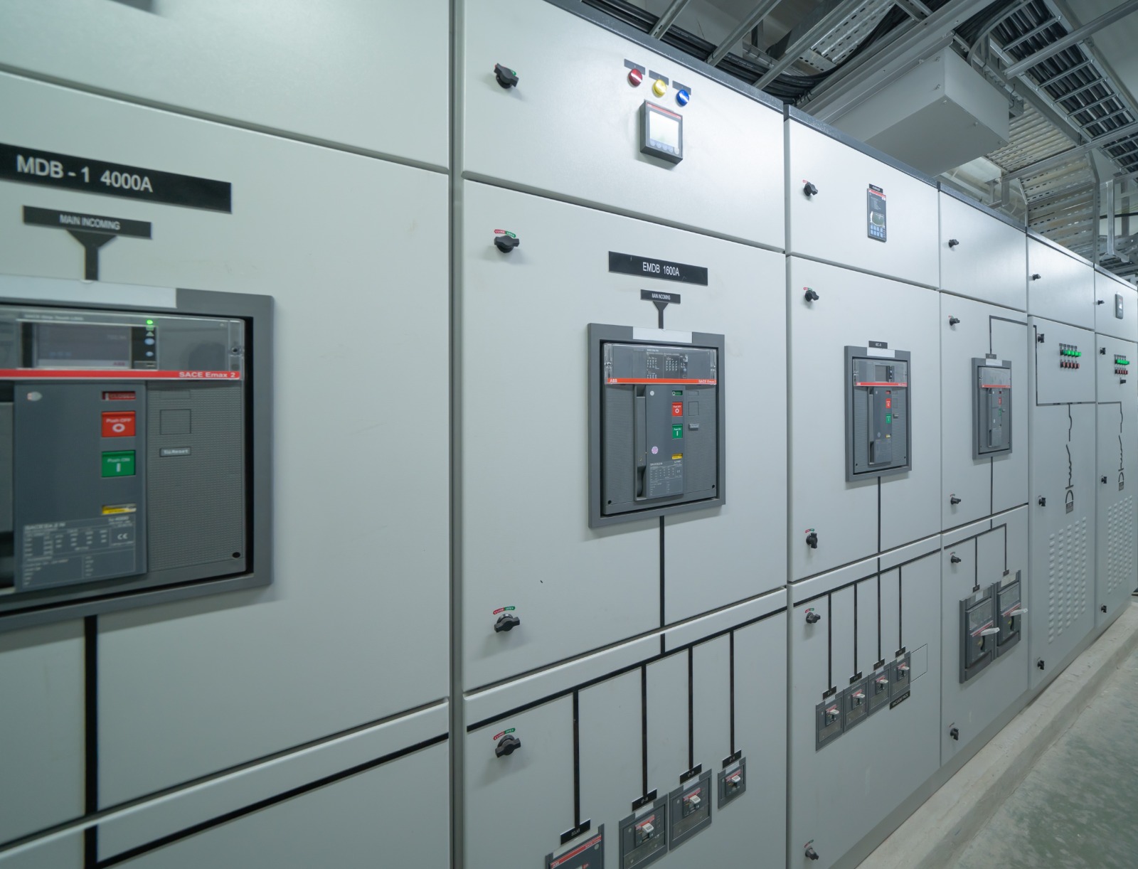 Operations and maintenance control room